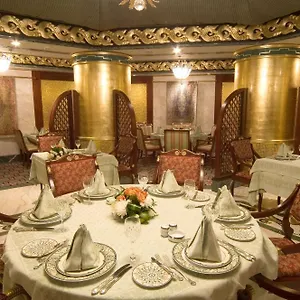 احجز هنا